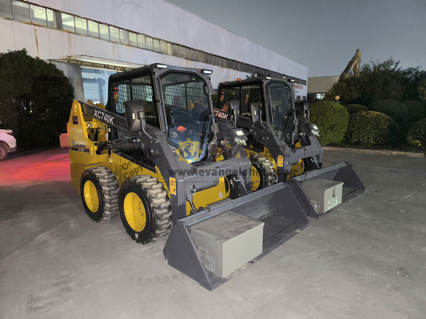 XCMG XC740K Skid Steer Loader