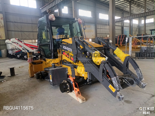 XCMG XC8-S3570 Backhoe Loader