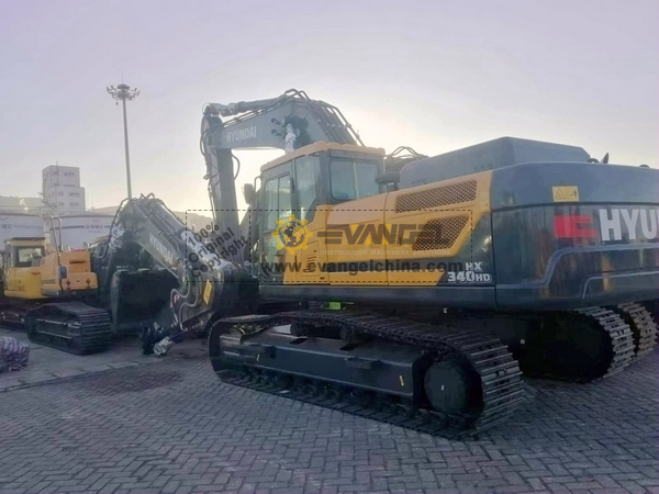 HYUNDAI HX340HD Excavator