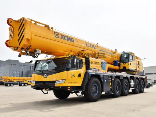 Mighty and Towering: XCMG XCA350L8, the Giant Crane