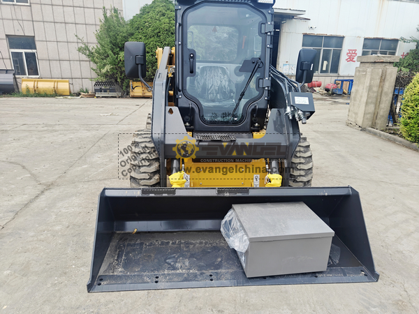 XCMG XC760K Skid Steer Loader