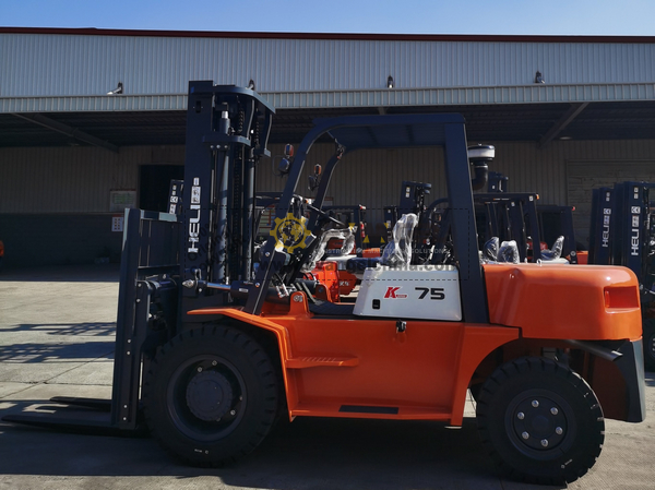 HELI CPD25 & CPCD75 Forklift