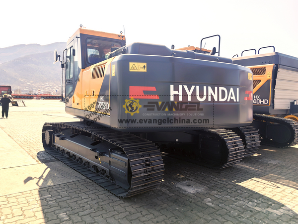 HYUNDAI HX220HD Excavator