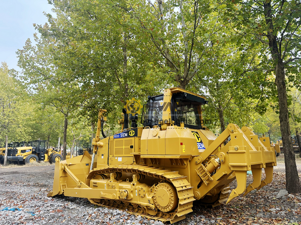 SEM SEM822D Bulldozer